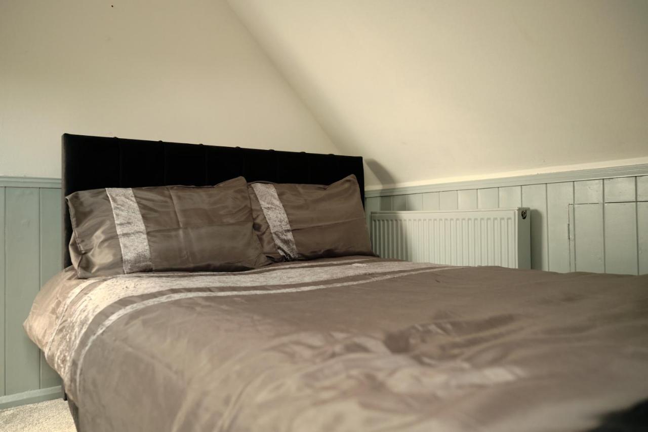 Modern Spacious House - Sleeps 16, Free Parking, Sun Terrace Nuneaton Luaran gambar