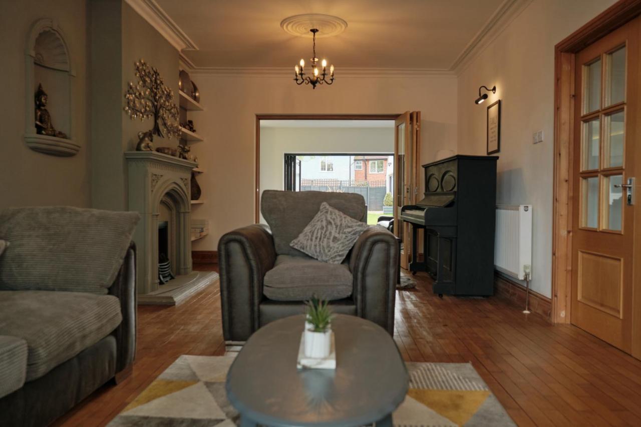 Modern Spacious House - Sleeps 16, Free Parking, Sun Terrace Nuneaton Luaran gambar