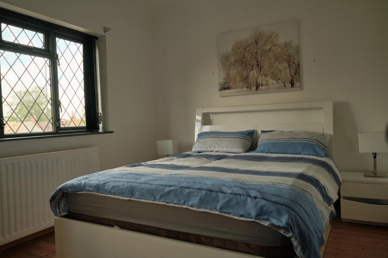 Modern Spacious House - Sleeps 16, Free Parking, Sun Terrace Nuneaton Luaran gambar
